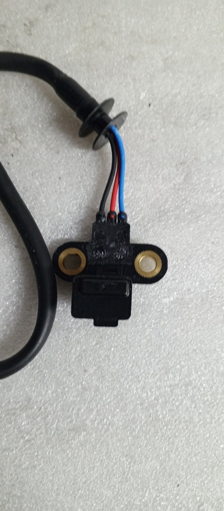 [MD320622-28] - NTK-USA | SENSOR POSICION EJE LEVAS MONTERO 