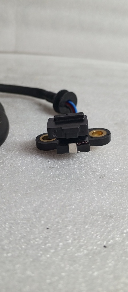 [MD320622-28] - NTK-USA | SENSOR POSICION EJE LEVAS MONTERO 