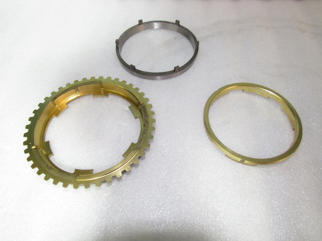 [ME610458] - MITSUBISHI | ANILLO SINCRONIZADOR DE 2DA Y 3RA CANTER