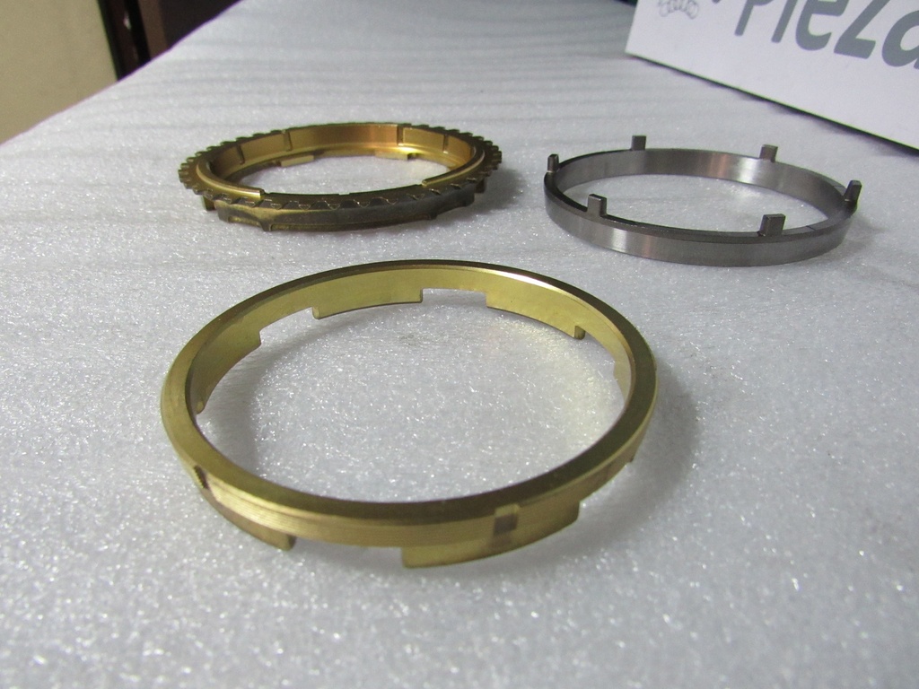 [ME610458] - MITSUBISHI | ANILLO SINCRONIZADOR DE 2DA Y 3RA CANTER
