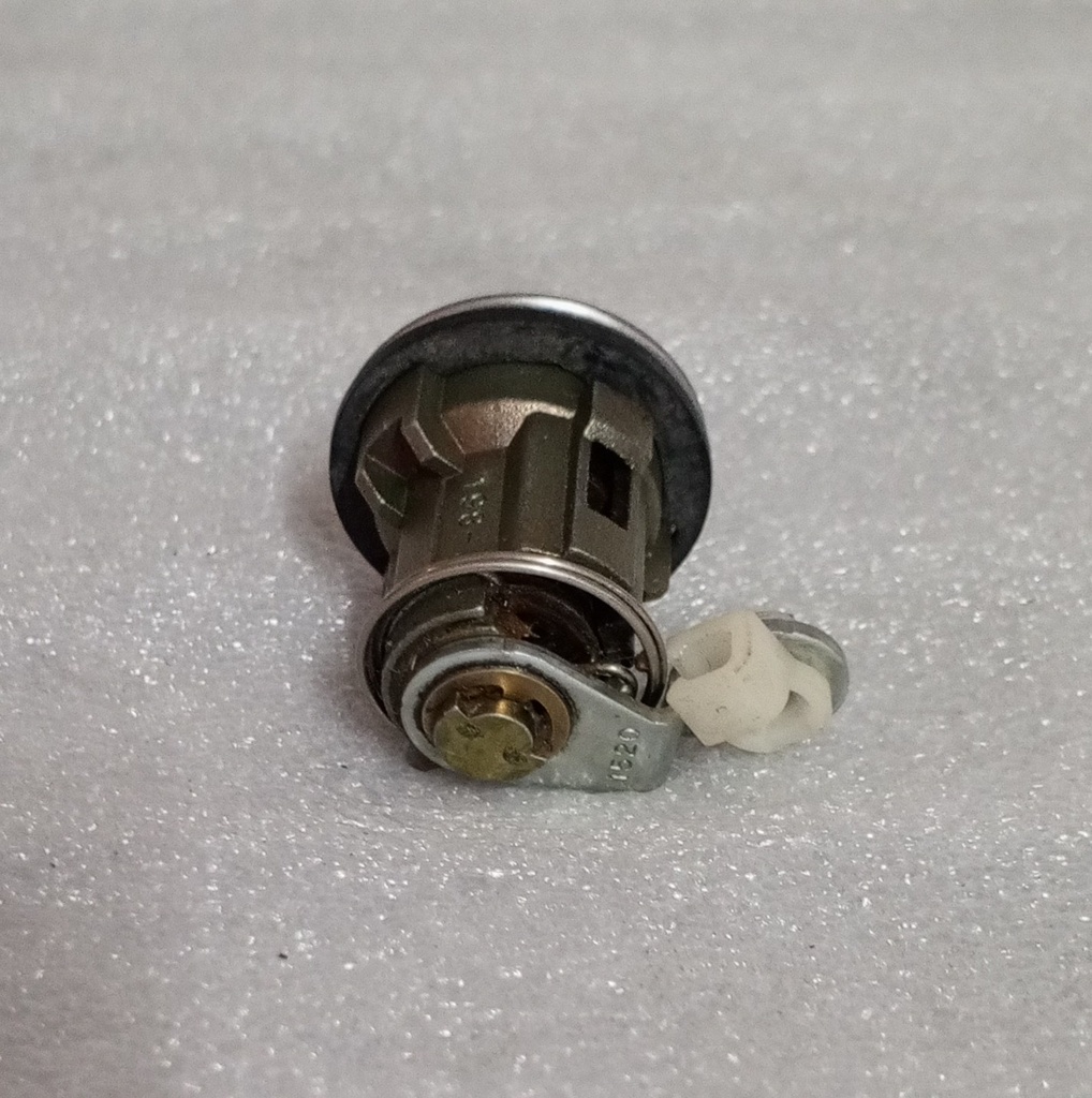 [MB846647] - MITSUBISHI | CILINDRO PUERTA DELANTERA DERECHA