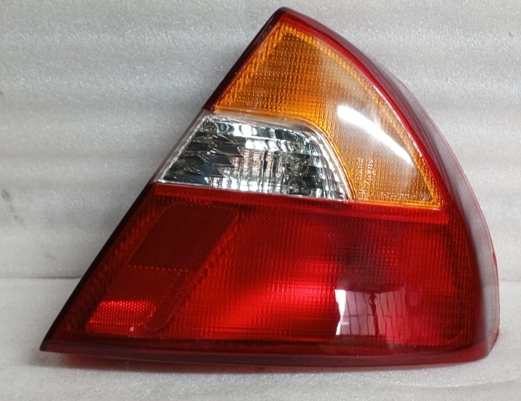 [MR376900] - DEPO -TAIWAN | STOP TRASER DERECHO LANCER CK /96 (LINEA AMARILLA CURVA)