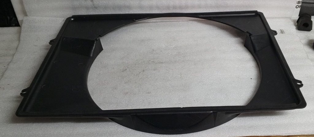 [MR266515] - MITSUBISHI | ENFOCADOR RADIADOR MITSUBISHI MONTERO V11W