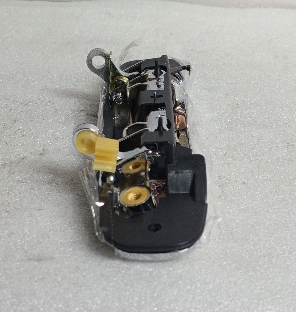 [MR156875] - NIKO-TAIWAN | MANIJA EXTERIOR PUERTA DELANTERA IZQUIERDA MONTERO/95 (CROMADA)