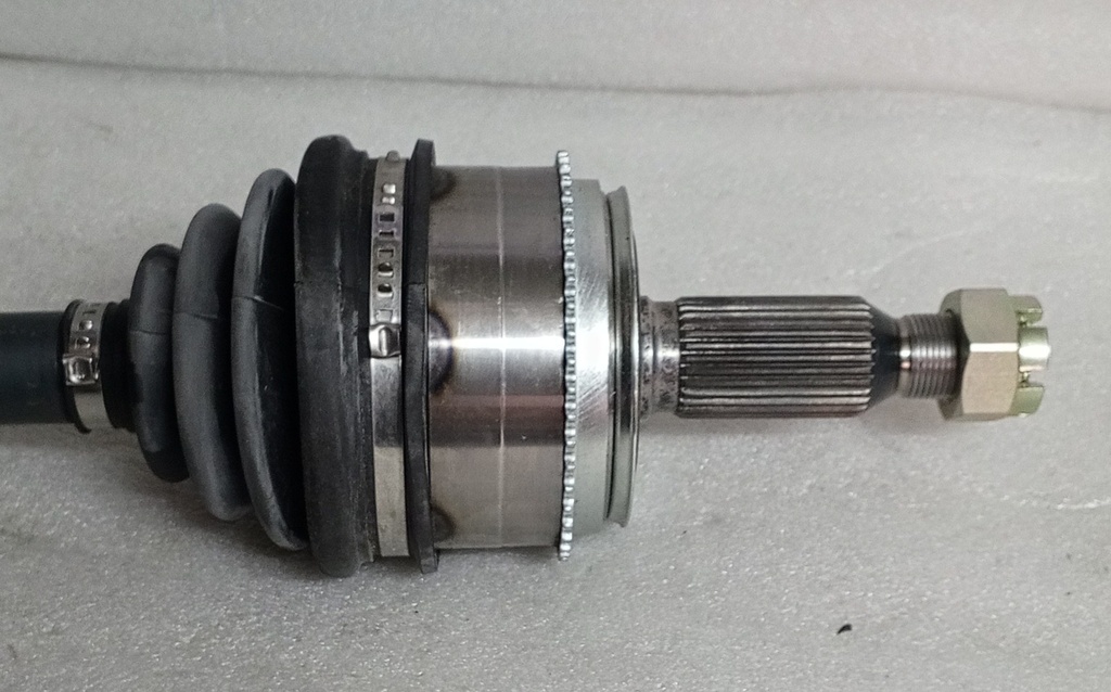 [GTI07-154] - GTI | EJE DELANTERO MITSUBISHI SPORTERO (DERECHO)