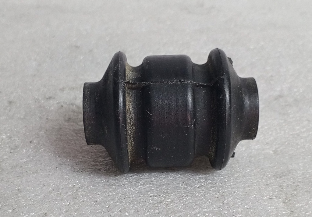 [MB109684] - NAKAMOTO | BUJE TIJERA MITSUBISHI MONTERO/94 (INFERIOR)