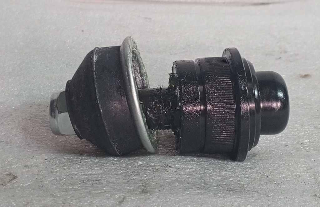 [MB001696] - HWANG YU | ROTULA INFERIOR MITSUBISHI LANCER 94/99 / HYUNDAI PONY