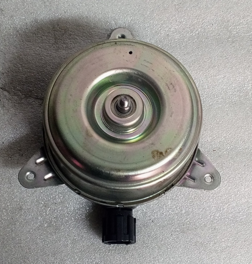 [1355A101] - MITSUBISHI | MOTOR IZQ.VENTILADOR.