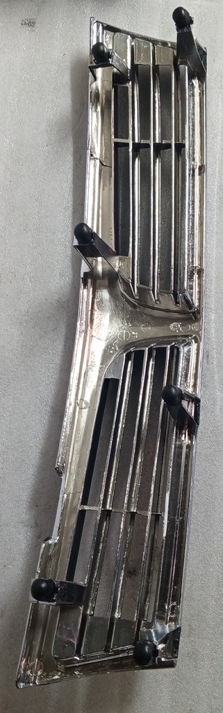 [MR300812] - TAIWAN | PERSIANA CROMADA RADIADOR LANCER / 96 (4 CARRILES) (CAPOT PLANO)