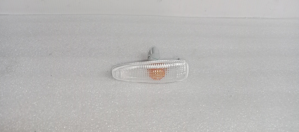 [ 8351A065 ] - MITSUBISHI - DIRECCIONAL GUARDAFANGO DELANTERO MITSUBISHI MONTERO SPORT