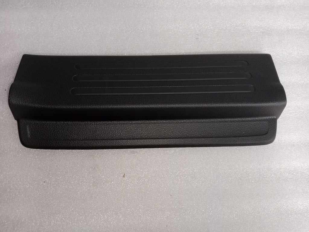 [7656A256XA] - MITSUBISHI -  PISA ALFOMBRA PUERTA TRASERA DERECHA