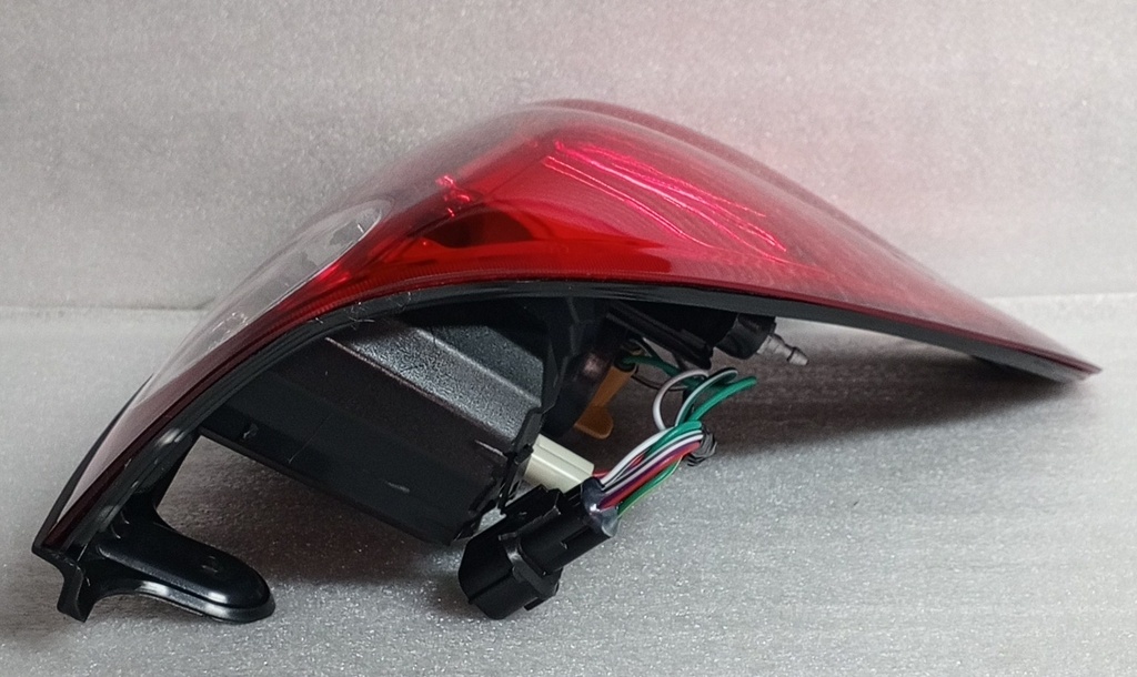 [214-1993R-AE] - DEPO - STOP DERECHO MITSUBISHI SPORTERO 2007