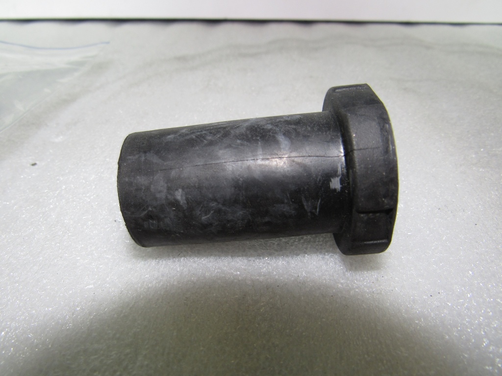 [MB584530] - INCOLCA | BUJE MUELLE TRASERO  MONTERO / L-300 / ADVANCER / CORTO