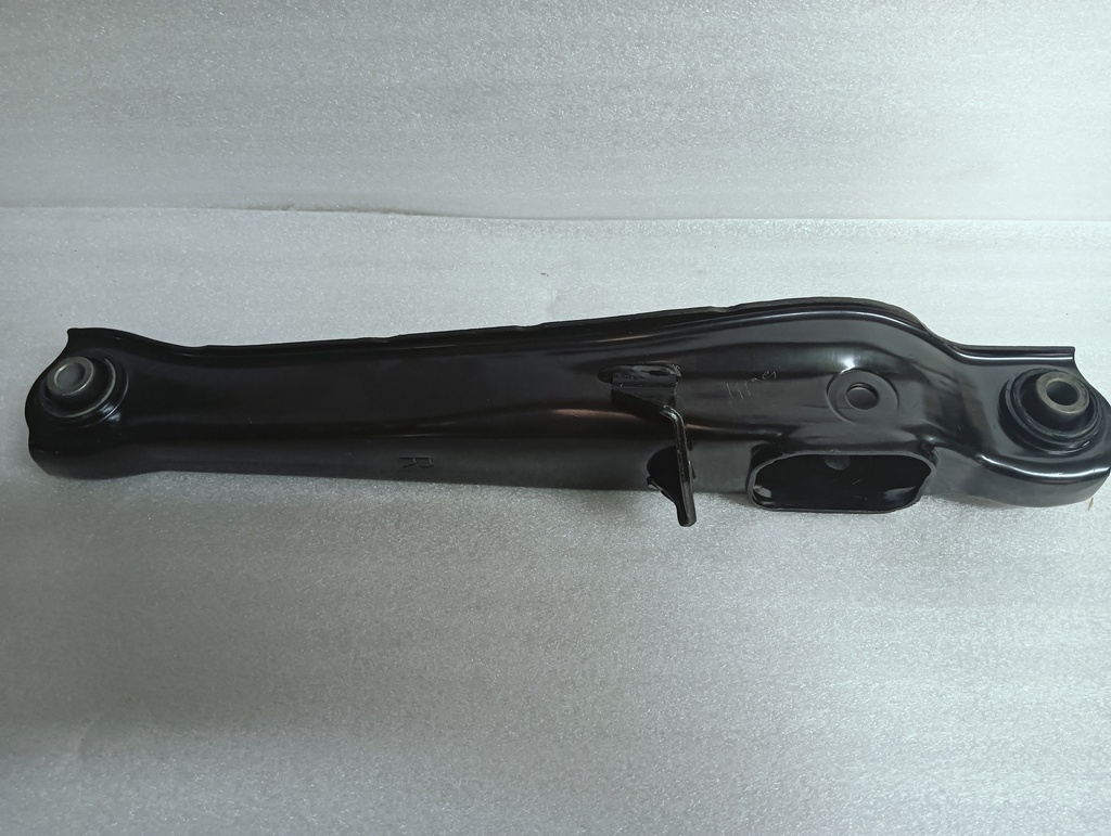 MB809231 -23- OKAP-BRAZO INFERIOR TRASERO TEMPLE(R) MITSUBISHI LANCER 97-00 