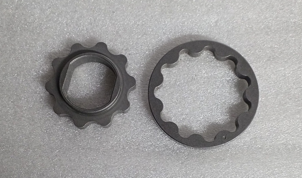 [MD136704] - YSK-TAIWAN | BOMBA ACEITE MITSUBISHI LANCER 4G13 (KIT 2 PIÑONES)