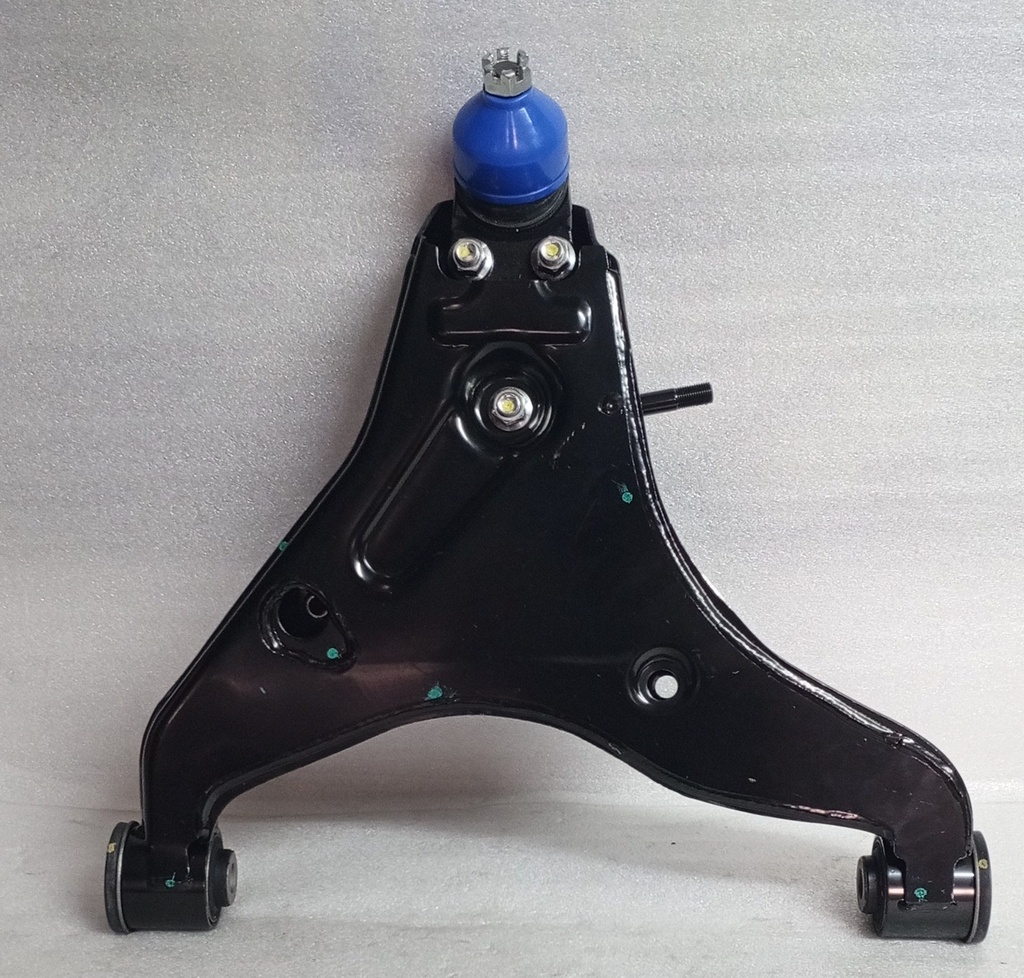 [4013A472] - YOKOMITSU | TIJERA INFERIOR SUSPENSION DELANTERA  DERECHA MITSUBISHI L-200 / SPORTERO / MONTERO SPORT