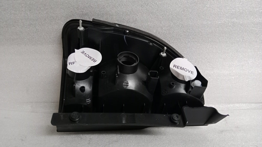 [8330A060] DEPO - TAIWAN - STOP TRASERO DERECHO  MITSUBISHI NATIVA 2008-2009