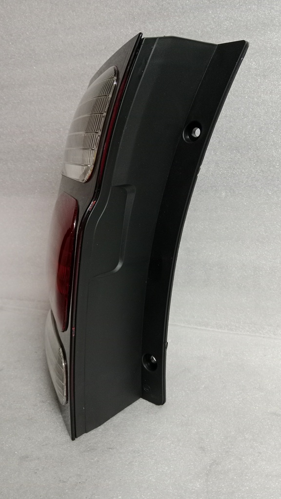 [8330A059] DEPO - TAIWAN - STOP TRASERO IZQUIERDO MITSUBISHI NATIVA 2008-2009