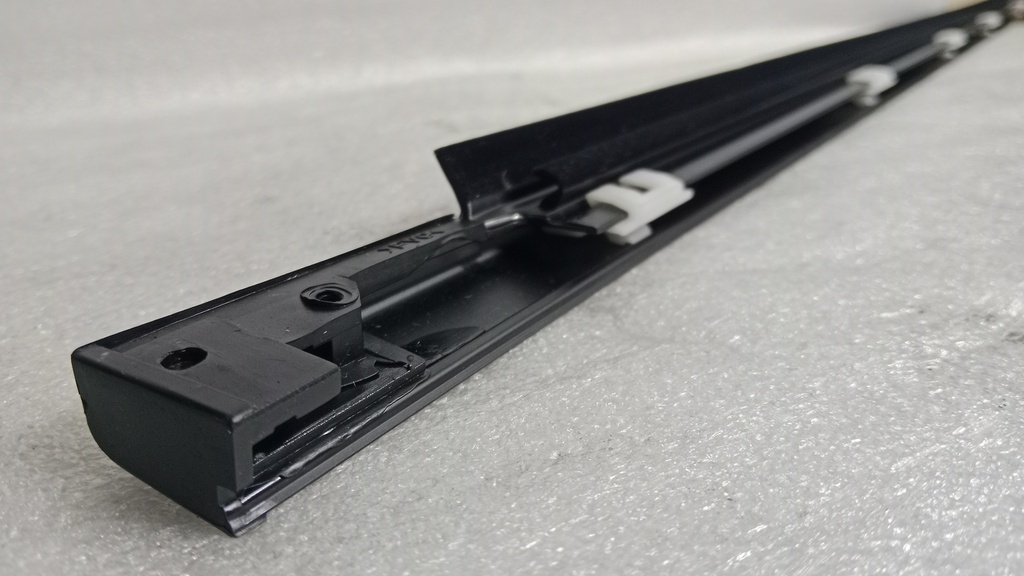 [MB669117] - MITSUBISHI | MOLDURA VIDRIO PUERTA IZQUIERDA MONTERO (LAMEVIDRIO)