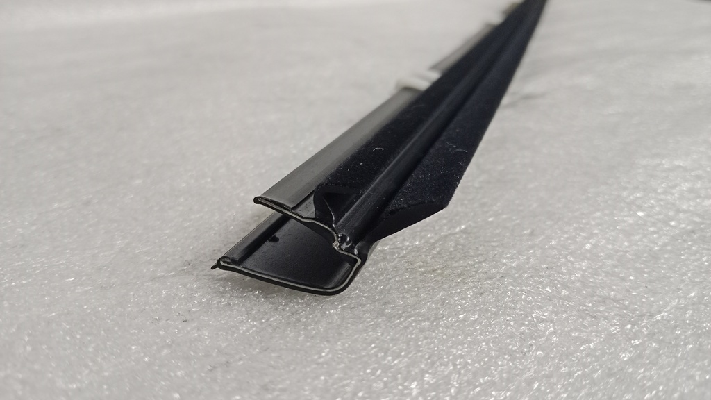 [MB669117] - MITSUBISHI | MOLDURA VIDRIO PUERTA IZQUIERDA MONTERO (LAMEVIDRIO)