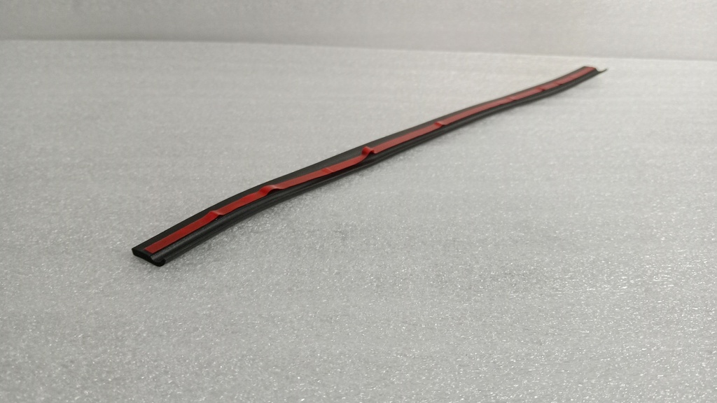 [5805A048] - MITSUBISHI | EMPAQUE DERECHO COMPUERTA