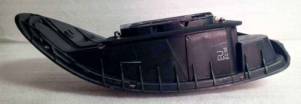 [MB907244] - MITSUBISHI | STOP TRASERO DERECHO COLT