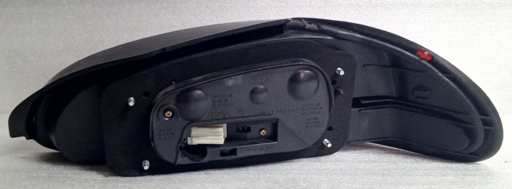 [MB907243] - MITSUBISHI | STOP TRASERO  IZQUIERDO COLT
