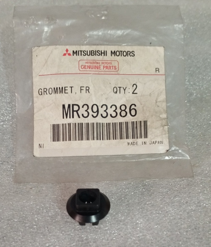 [MR393386] - MITSUBISHI | GUIA TORNILLO BOMPER/DEL 6MM
