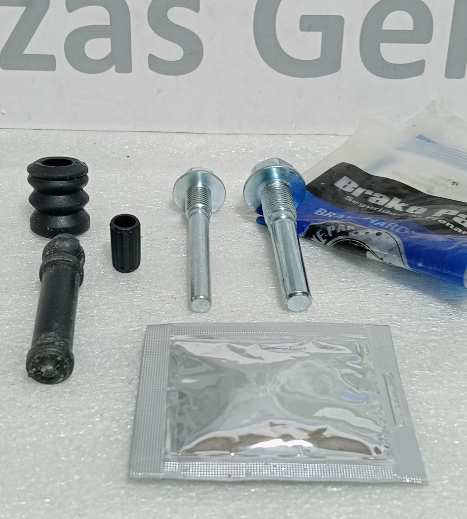 [K-7065] - BRAKE PAK | JUEGO DE PASADORES MORDAZAS DELANTERAS MITSUBISHI LANCER 94/