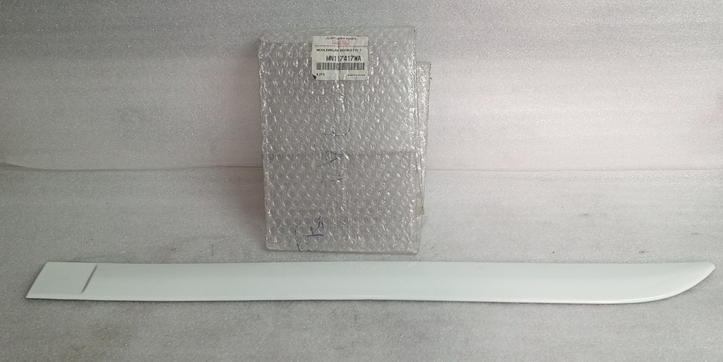 [MN117417WA] - MITSUBISHI | MOLDURA. PUERTA TRAS/IZQ