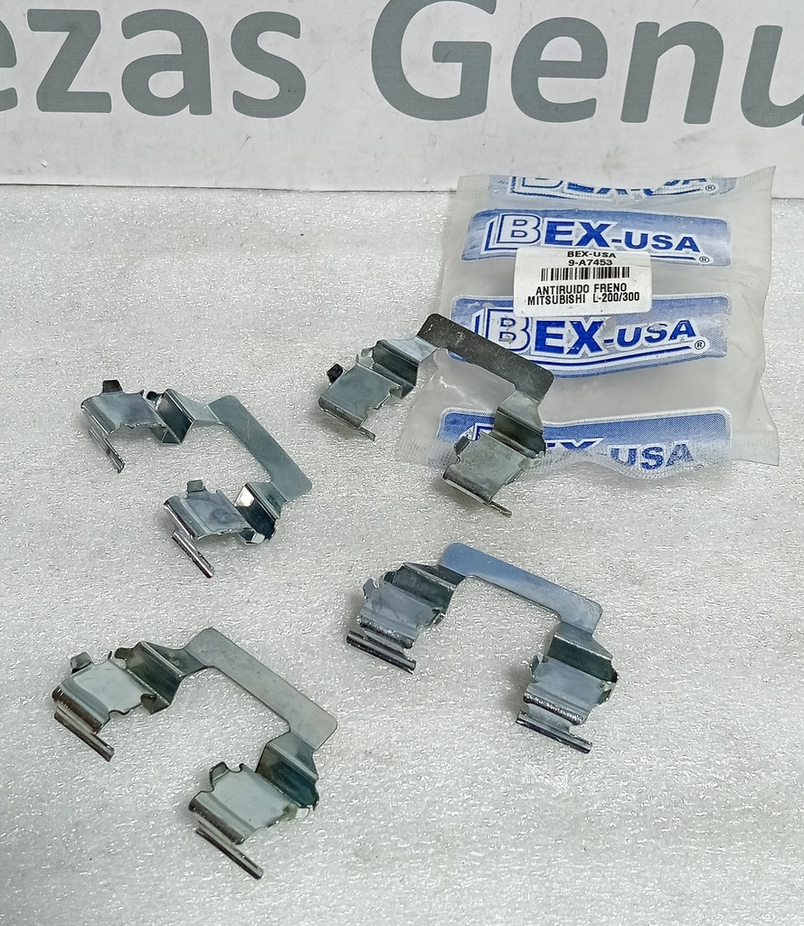 [MR389601] - BEX-USA | KIT CLIP FRENO DEL. L200/99 / L300 / MONTERO STD(x4)