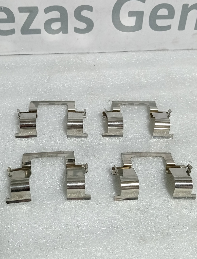 [MR389601] - BRAKE PAK | KIT CLIP FRENO DEL. L200/99