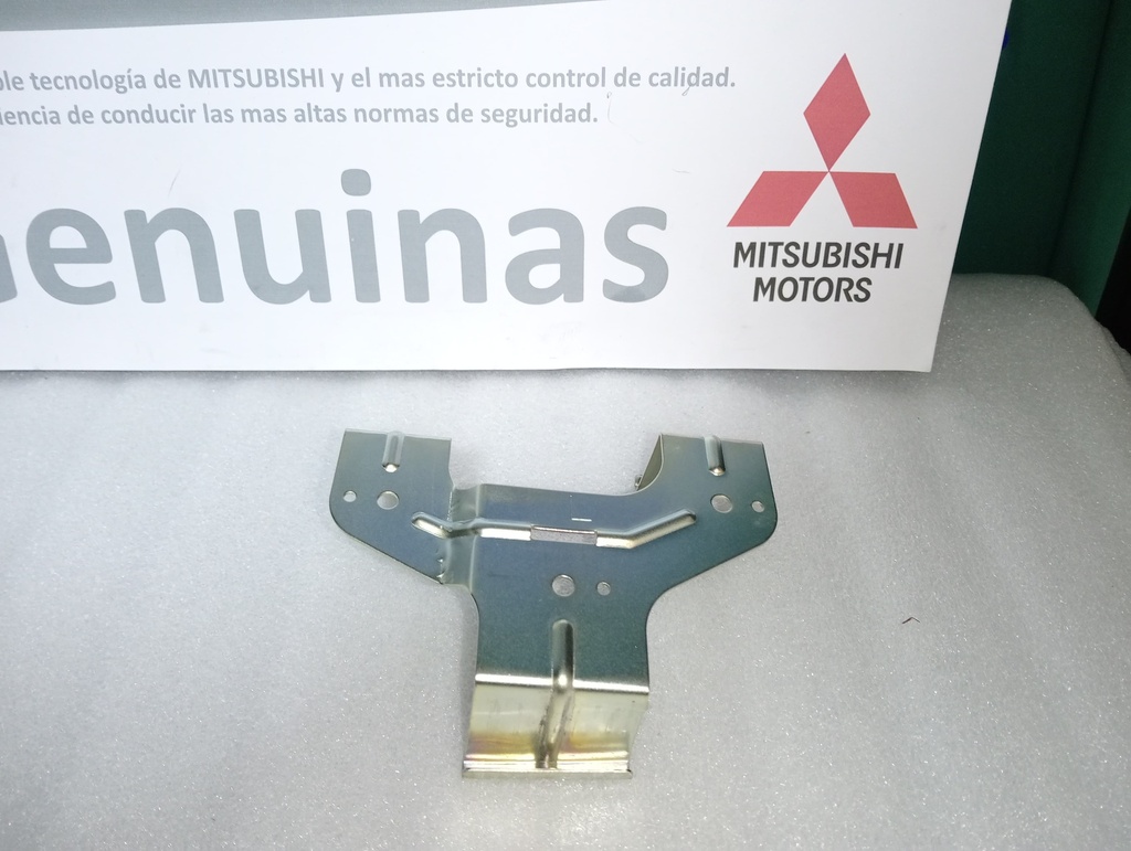 [MR416757] - MITSUBISHI | SOPORTE REFLECTIVO BOMPER TRAS (LH)