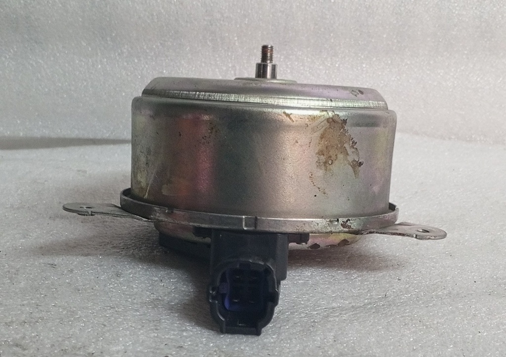 [1355A101] - MITSUBISHI | MOTOR IZQ.VENTILADOR.