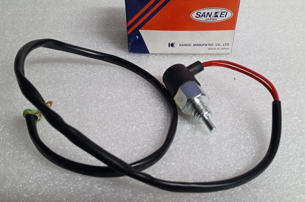 [MD730709] - SANKEI - JAPON | SWITCH INDICADOR REVERSA MONTERO STD / L200/93 