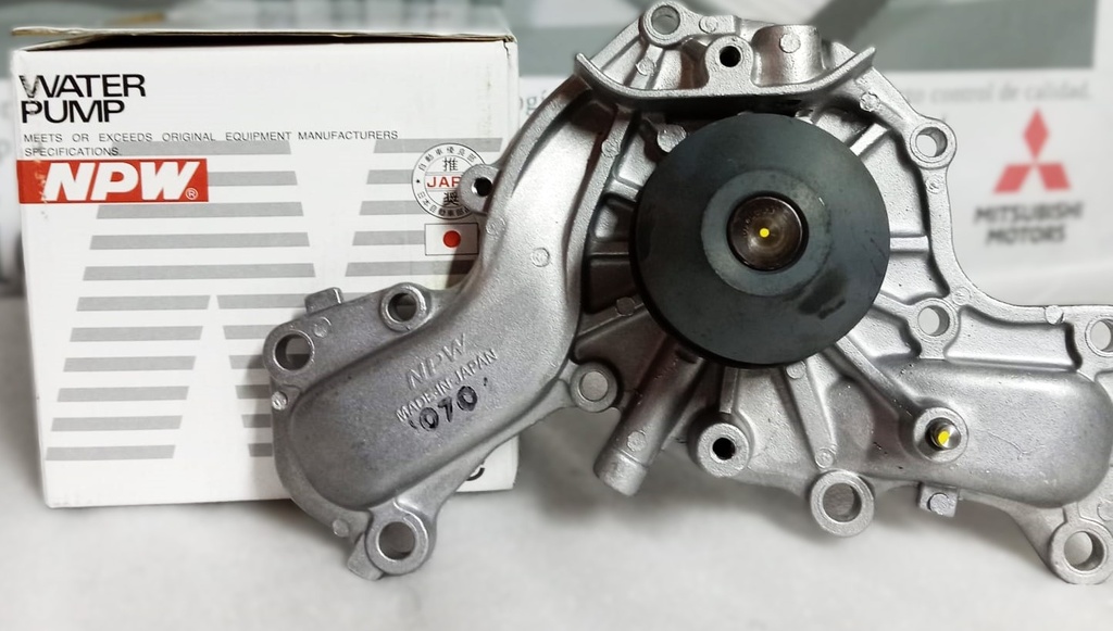 [M-46-3 ] - NPW-JAPON | BOMBA AGUA MITSUBISHI MONTERO V6-3000 / 93 / L146W 