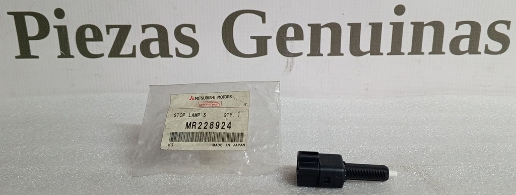 [MR228924] - MITSUBISHI | INTERRUPTOR LUZ PARADA MONT.IO 