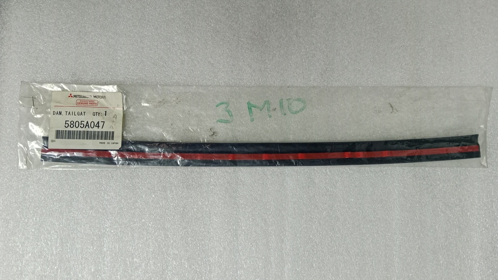 [5805A047] - MITSUBISHI | EMPAQUE IZQUIERDO COMPUERTA