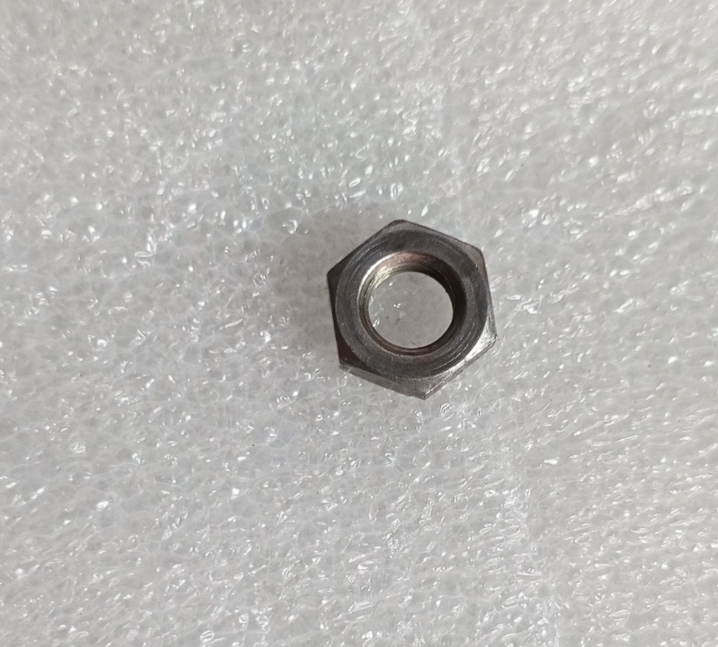 [MD009372] - MITSUBISHI | TUERCA AJUSTE VALVULAS