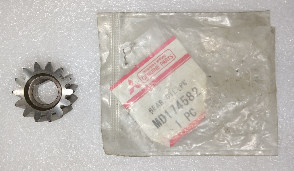 [MD174582] - MITSUBISHI | PIÑON BOMBA  ACEITE 