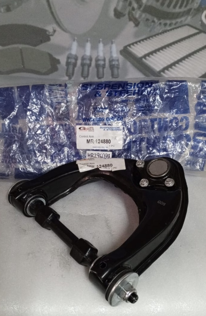 [MB831036] - GDS | TIJERA SUPERIOR MITSUBISHI MONTERO DERECHA