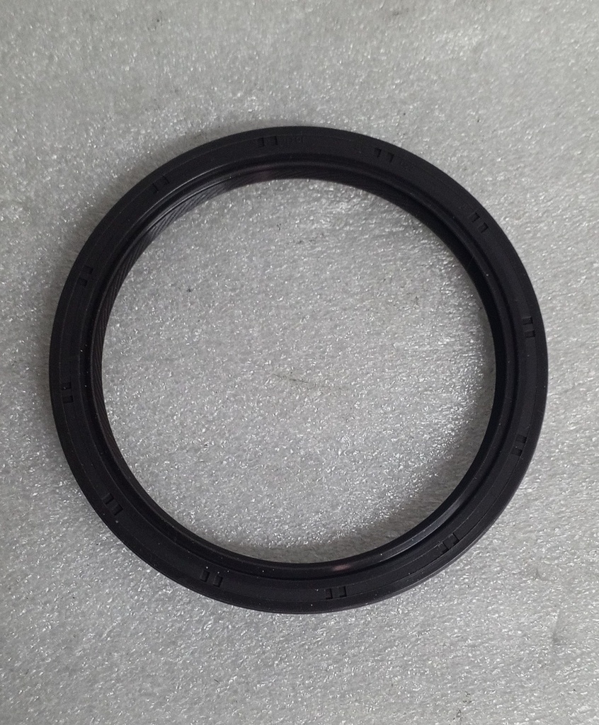 [MD359158] - ERISTIC | SELLO TRASERO CIGÜEÑAL MONTERO 2.4 (NEGRO)