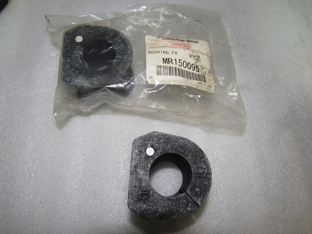 [MR150095] - MITSUBISHI | BUJE BARRA ESTABILIZADORA MONTERO 3.5 (30mm)