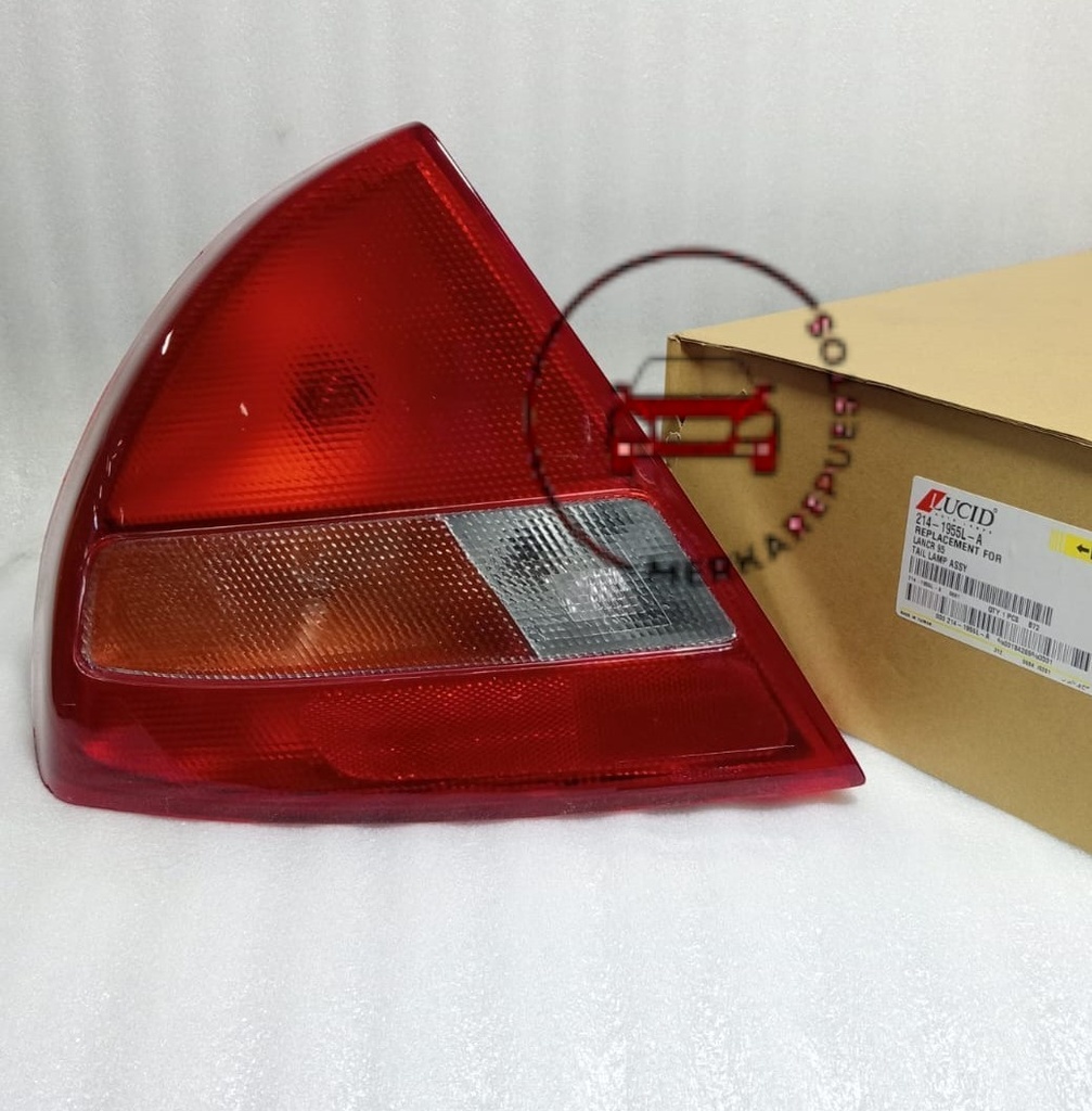 [MR241381] - TAIWAN | STOP TRASERO IZQ. MITSUBISHI LANCER CK / 96  (LINEA AMARILLA RECTA)