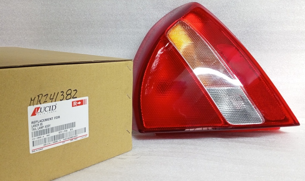[MR241382] - TAIWAN | STOP TRASERO DER. MITSUBISHI LANCER CK /96  (LINEA AMARILLA RECTA)