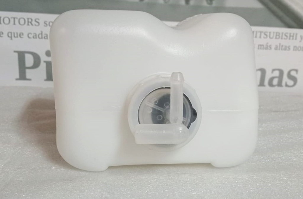 [MB605260] - RECIPIENTE PLASTICO AGUA MONTERO 