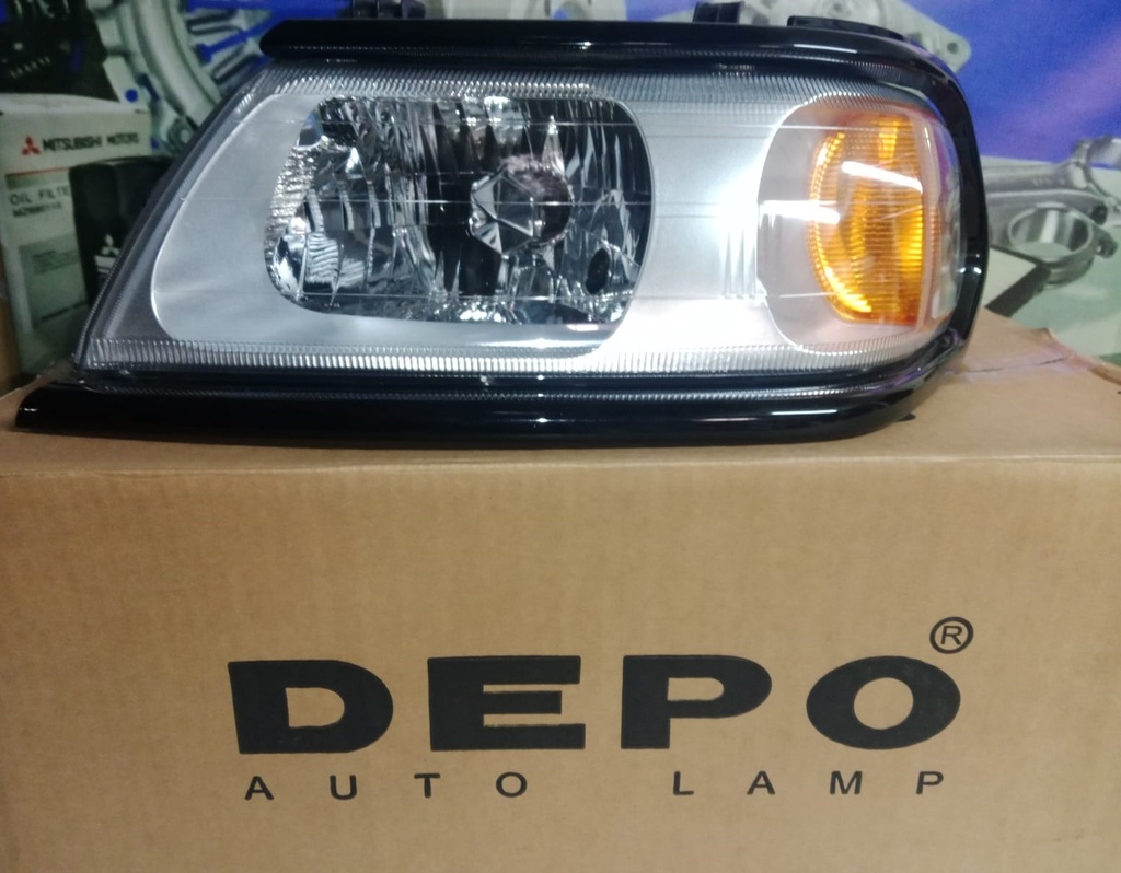[ 8301A311 ] FAROLA IZQUIERDA MITSUBISHI NATIVA 2003/ BORDE NEGRO