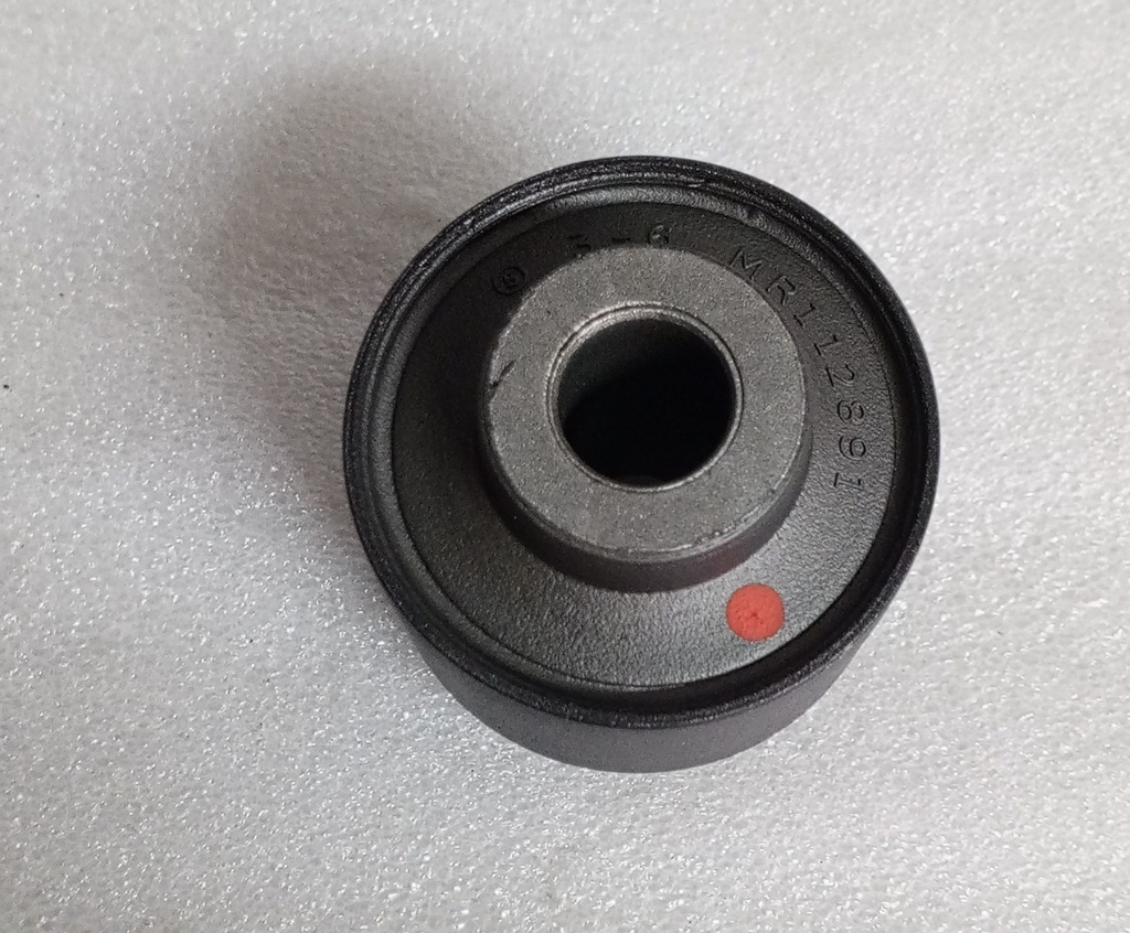 [MR112891] -MITSUBISHI | BUJE TEMPLETA BARRA TENSORA TRASERA MITSUBISHI MONTERO V6-3000 / NATIVA / MONTERO SPORT 