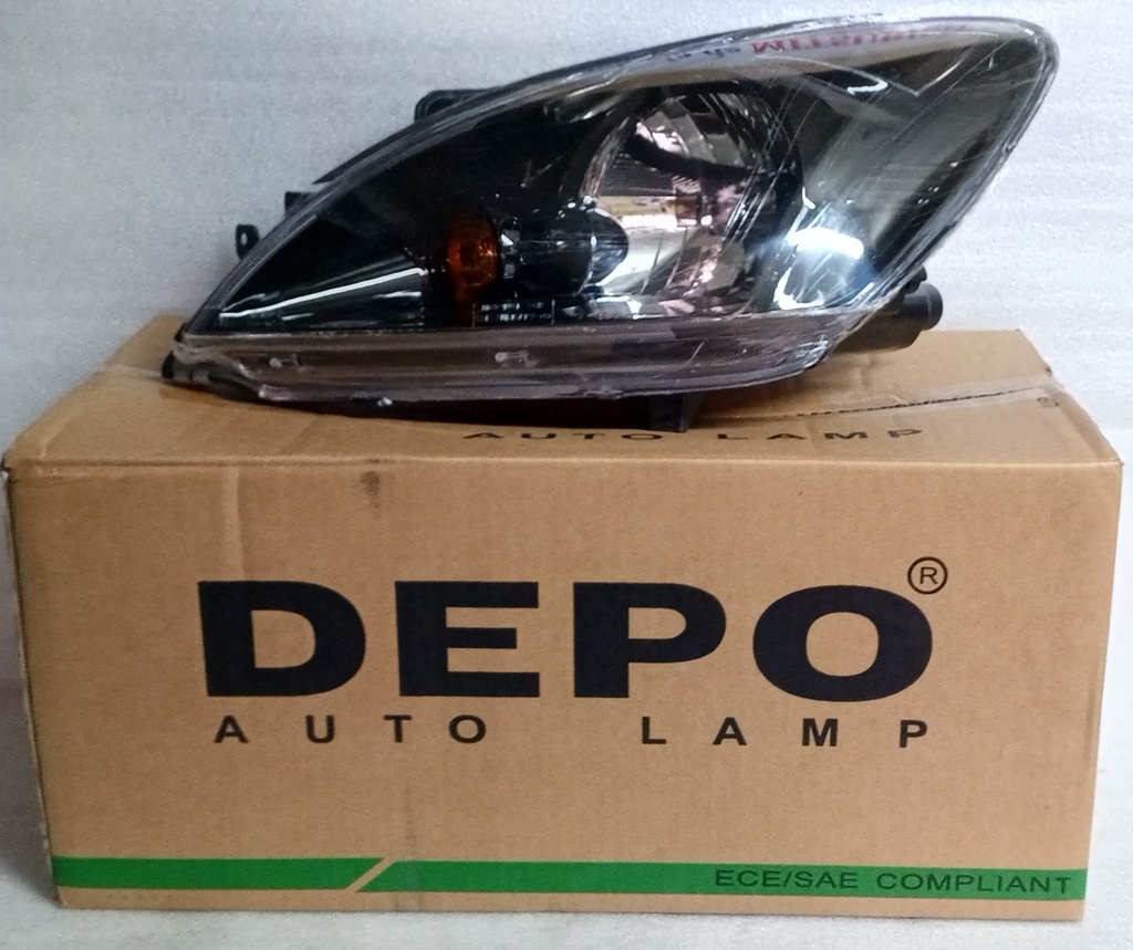 [MN161165 - MN175805] - DEPO-TAIWAN | FAROLA DELANTERA IZQUIERDA MITSUBISHI LANCER 2001/2007- /CS1/CS3A/CS6A (RALLY ART)(FONDO OSCURO)