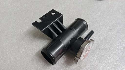[[0] - [0]] [1350A043] - MITSUBISHI | TAPA RADIADOR MOTOR (CON CARCAZA)